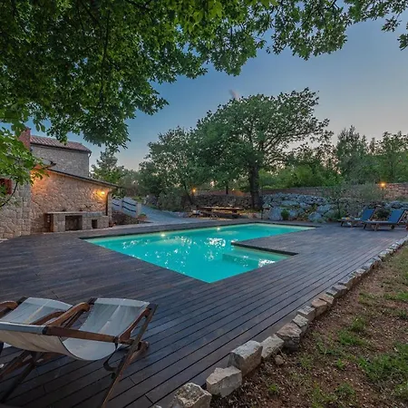 Villa Stone House Magarac