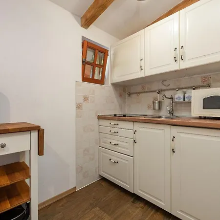 Stone House Magarac Seline