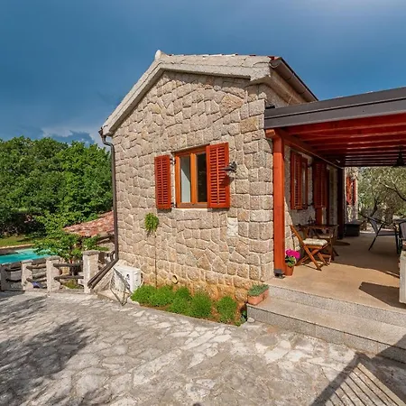 Stone House Magarac Seline