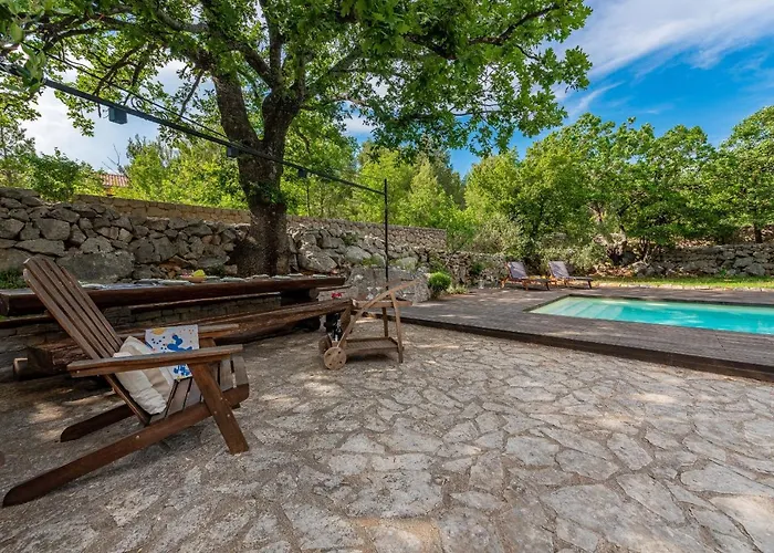 Stone House Magarac Seline