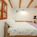 Stone House Magarac فيلة سيلين