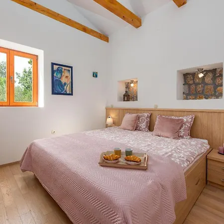 Vila Stone House Magarac