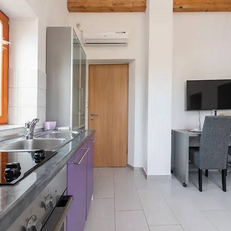 Villa Stone House Magarac