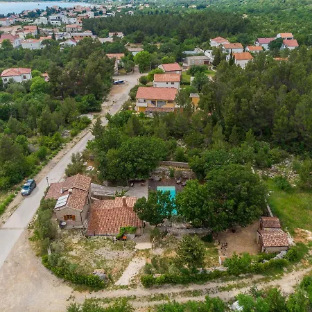 Stone House Magarac Seline