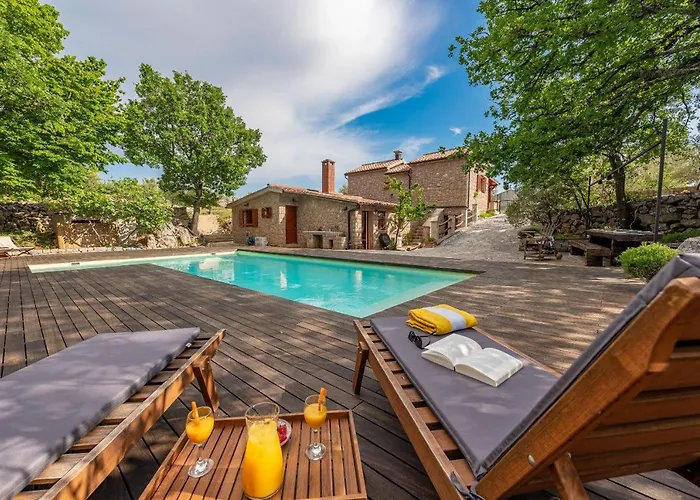 Stone House Magarac *