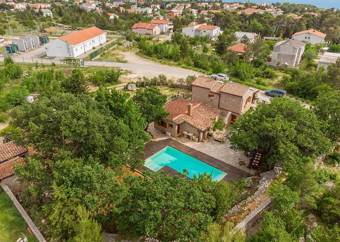 Stone House Magarac *