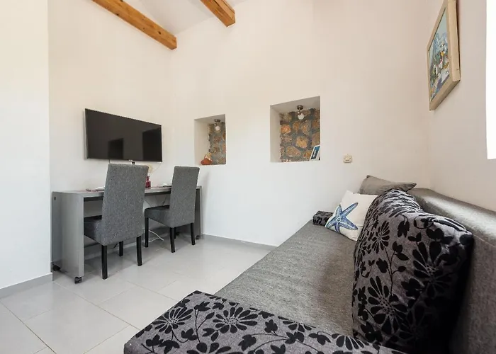 Villa Stone House Magarac Seline