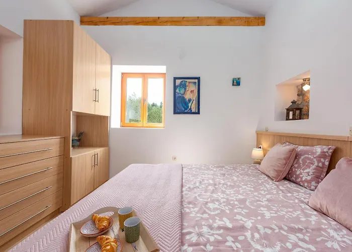 Stone House Magarac Seline