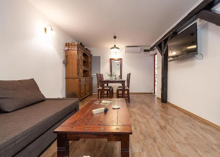 Stone House Magarac *